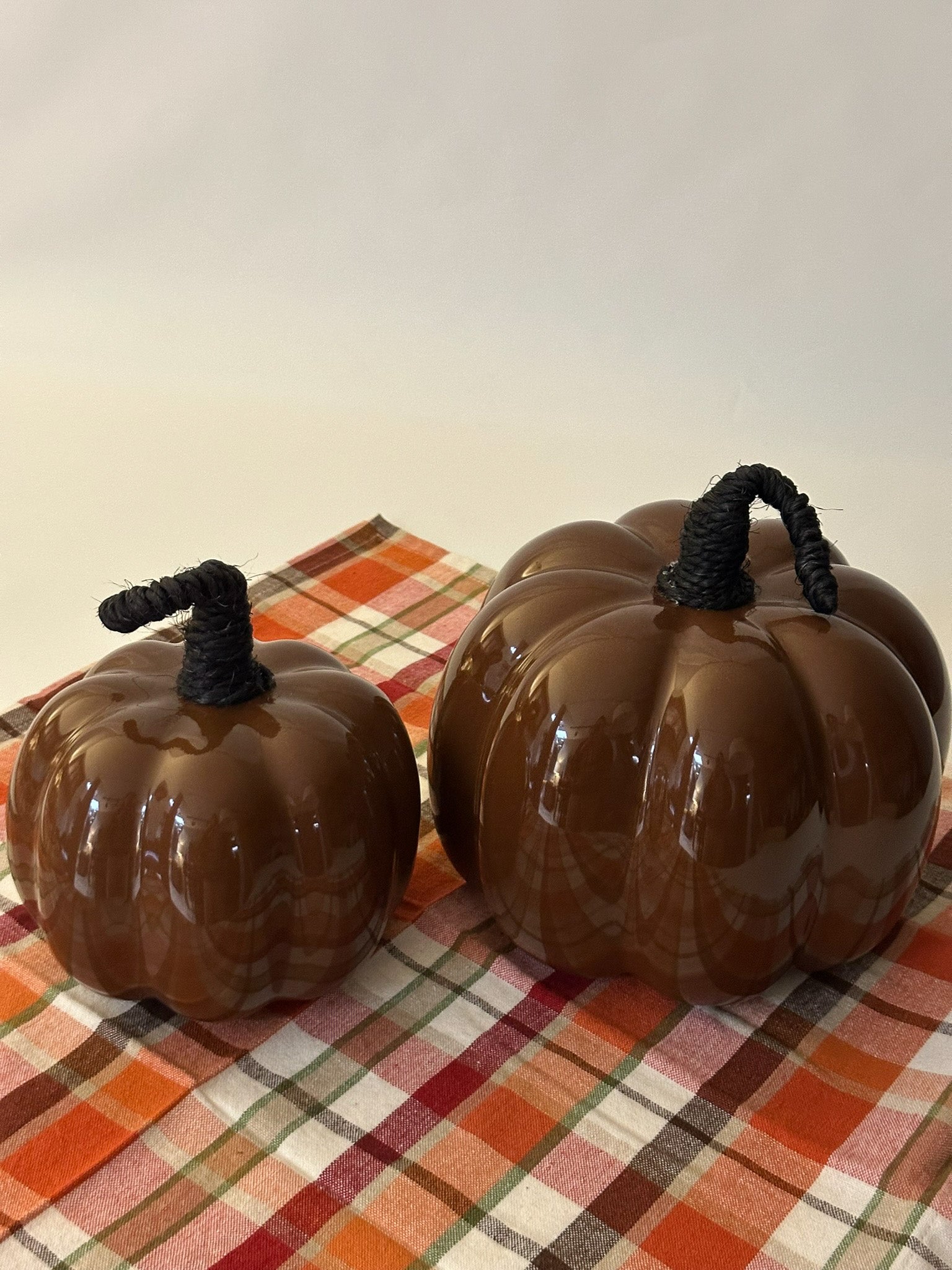 Calabaza esmaltada amarilla