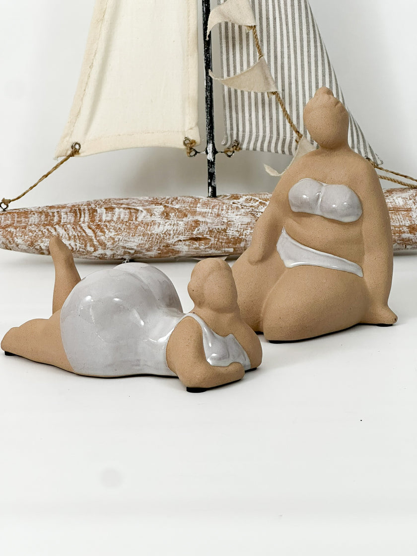 Dama recostada asoleándose