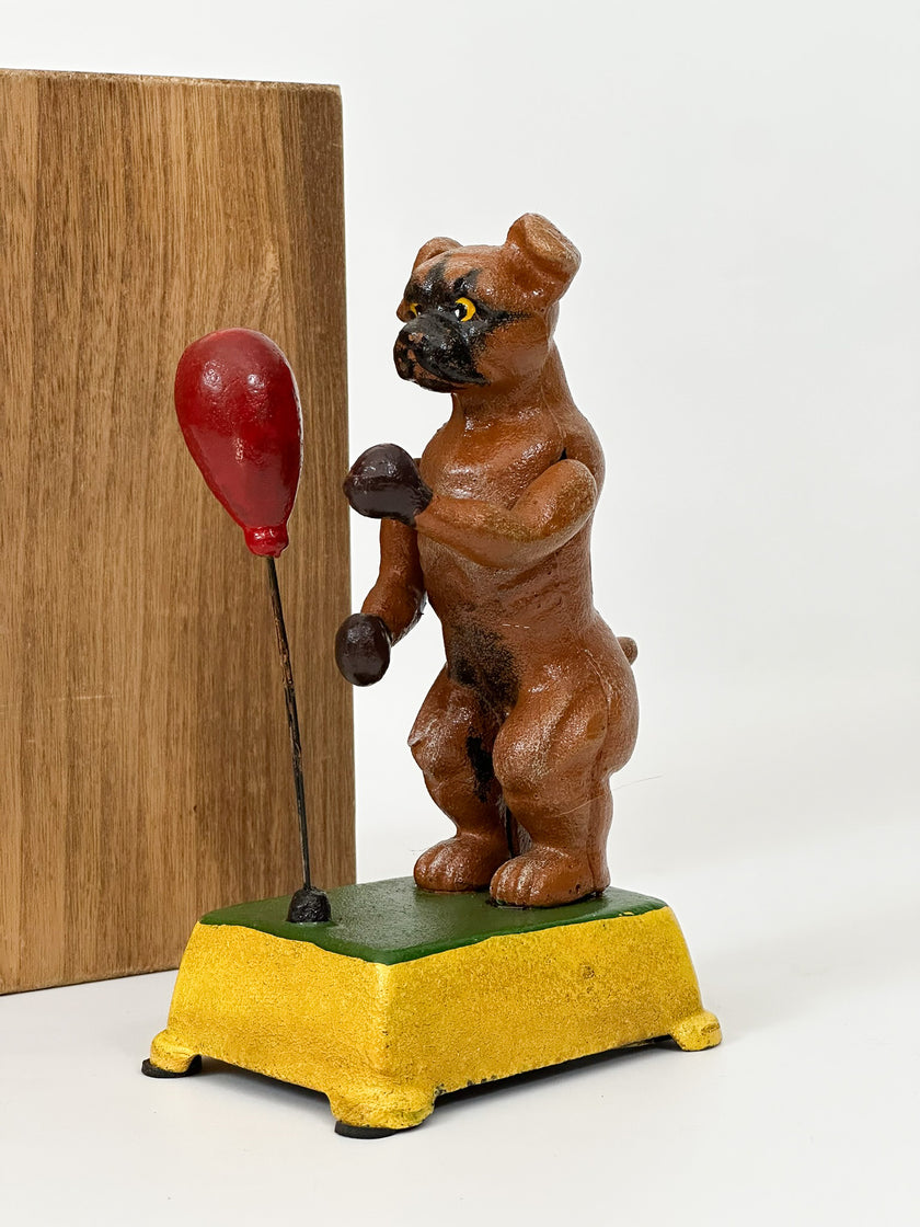 Perro boeador de hierro