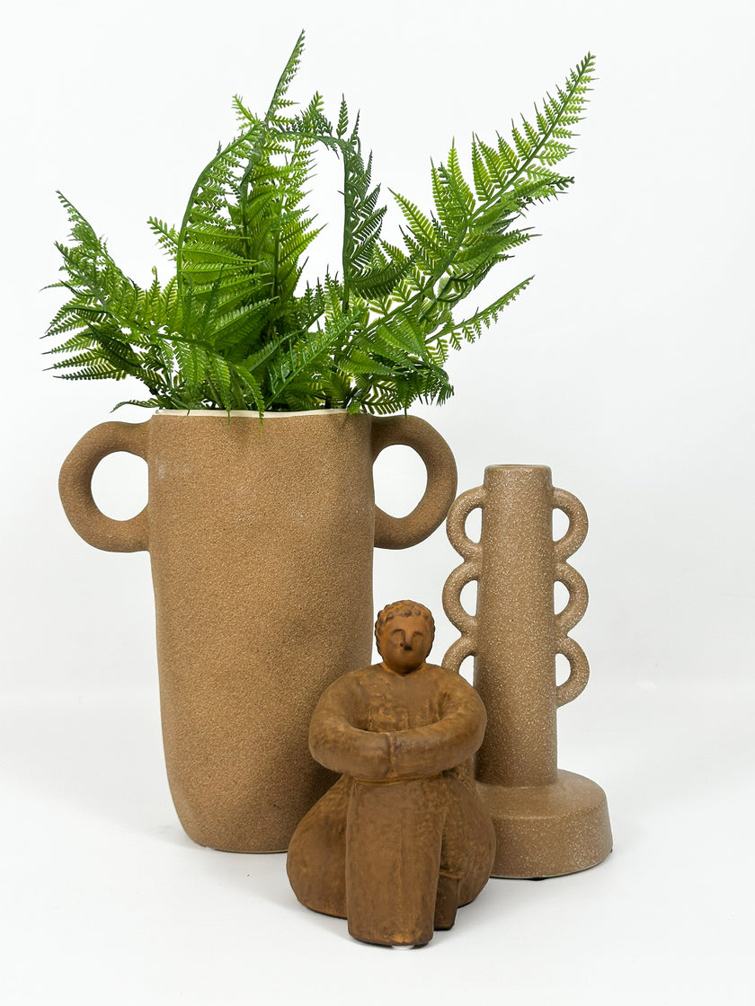 Florero con orejas grandes arena