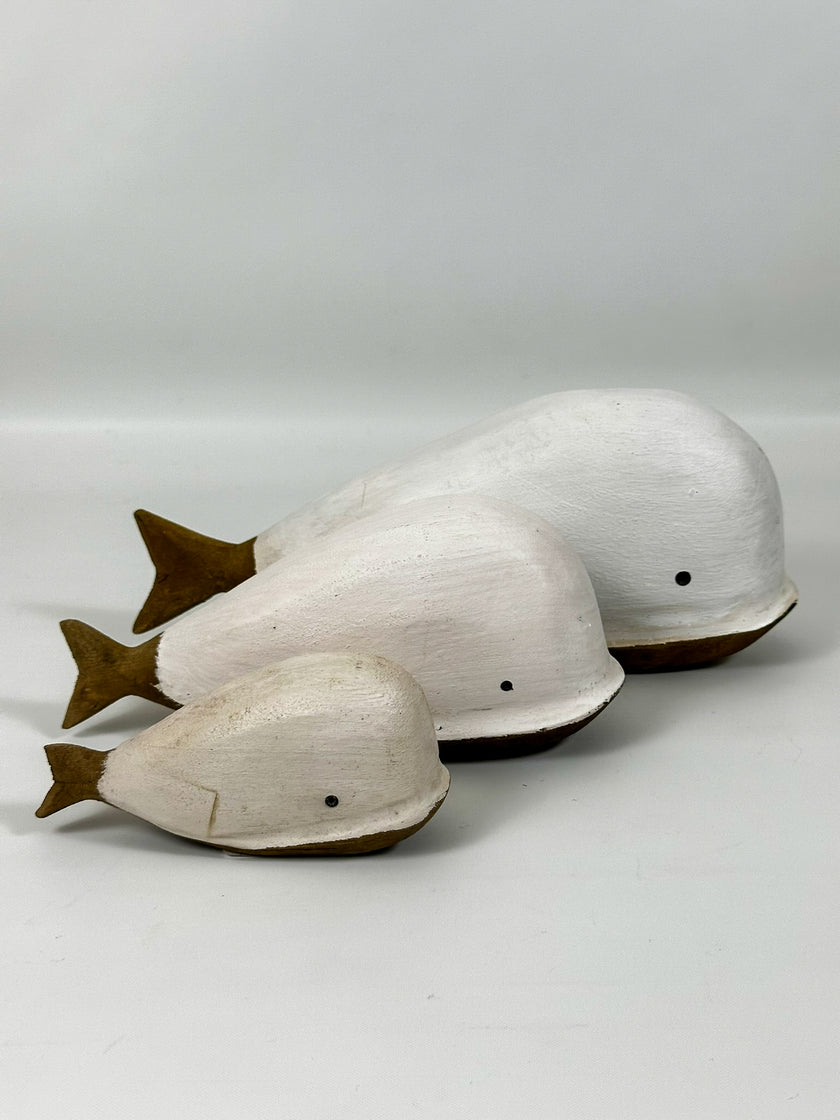 Ballena blanca de madera